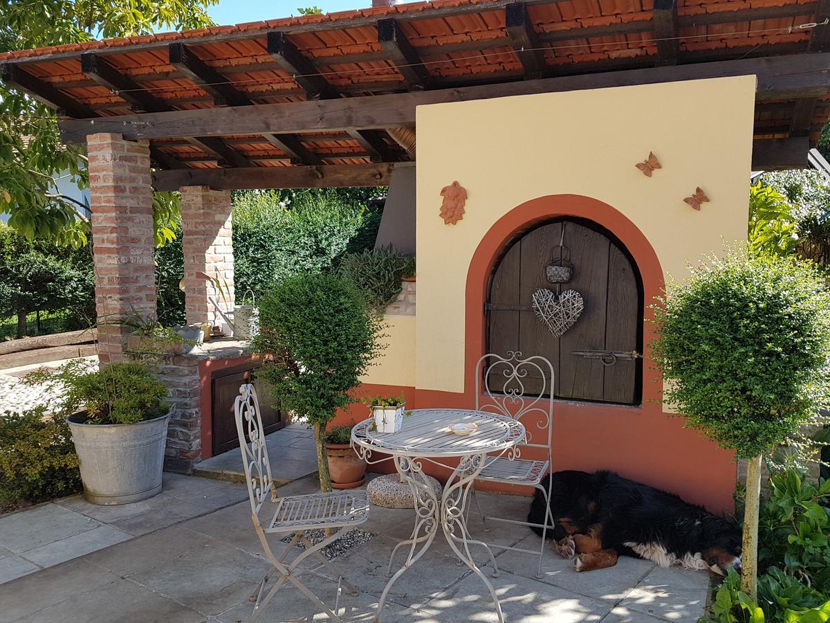 B&B La Cascina Di Monia E Mario Borgo Ticino Екстериор снимка