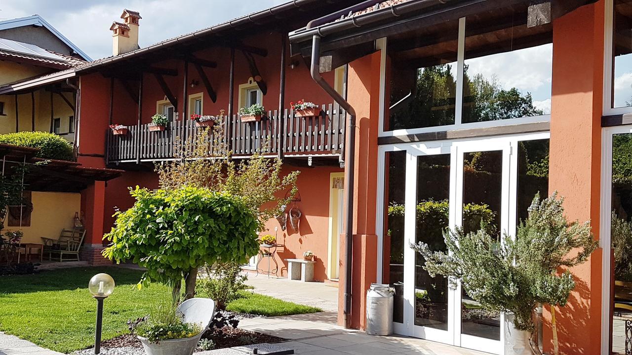 B&B La Cascina Di Monia E Mario Borgo Ticino Екстериор снимка
