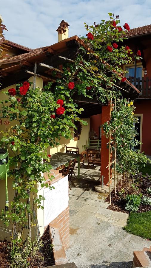 B&B La Cascina Di Monia E Mario Borgo Ticino Екстериор снимка