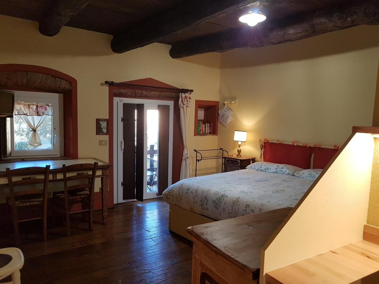 B&B La Cascina Di Monia E Mario Borgo Ticino Екстериор снимка